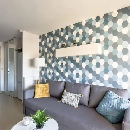 Bel T2 A 5min A Pied De La Apartment Frejus