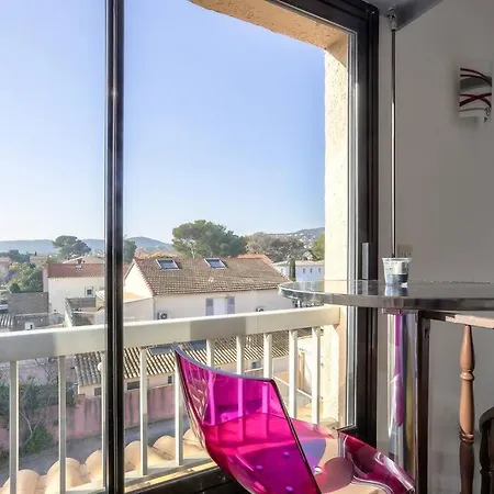 Apartment Bel T2 A 5min A Pied De La Frejus